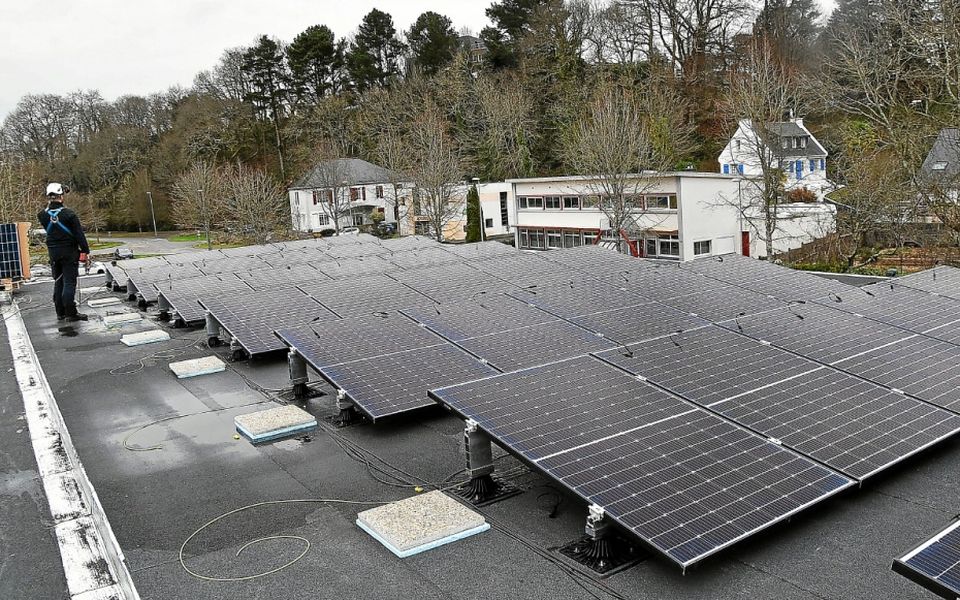 découvrez les panneaux photovoltaïques de nouvelle génération, alliant performance, durabilité et esthétisme. optimisez votre production d'énergie solaire et réduisez votre empreinte carbone avec des technologies innovantes et efficaces.