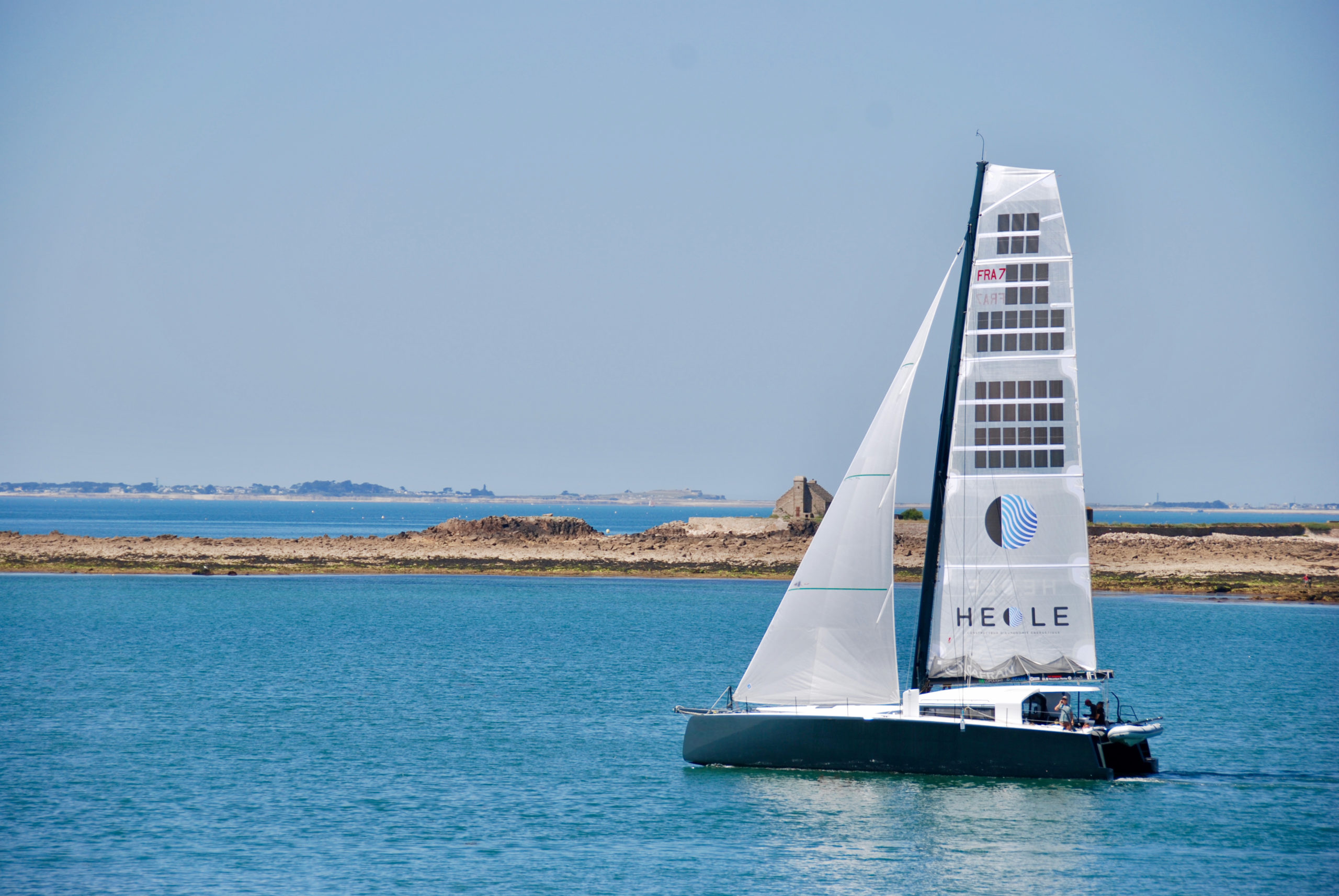 photovoltaique-voilier Installation photovoltaïque sur voilier : optimisez votre énergie marine