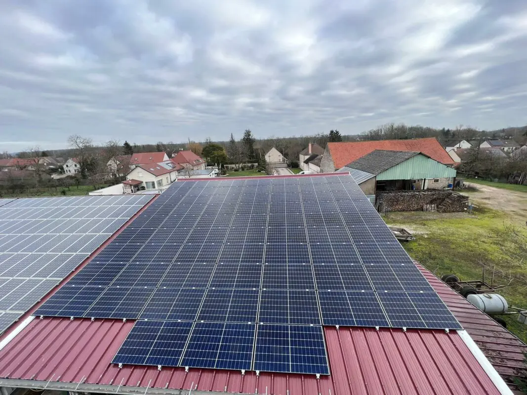 découvrez nos solutions d'installations photovoltaïques pour votre parcelle. maximisez votre production d'énergie renouvelable et réduisez vos factures d'électricité grâce à des panneaux solaires de haute qualité. profitez des avantages écologiques et économiques d'une installation sur mesure.