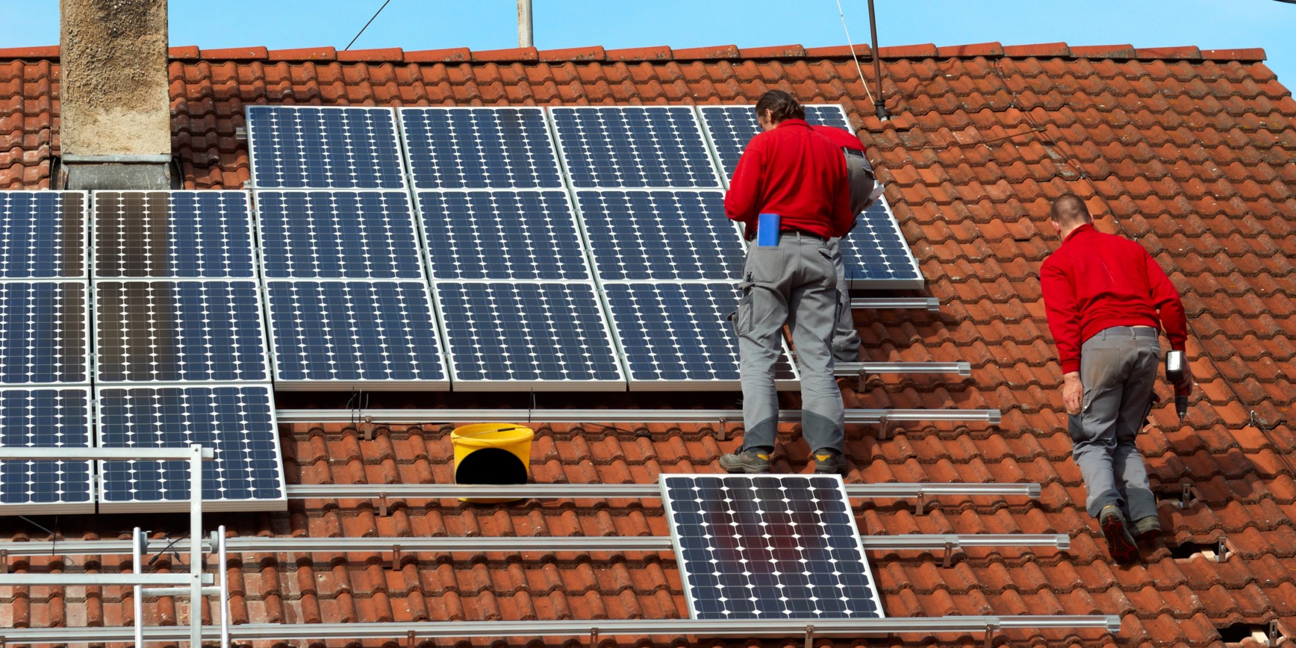 primes-panneaux-photovoltaiques-2025-scaled Les primes pour l'installation de panneaux photovoltaïques en 2025