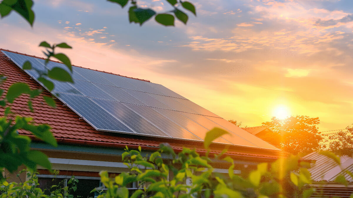 prix-panneaux-solaires-38 Découvrez combien coûte vraiment un panneau solaire et les économies cachées !