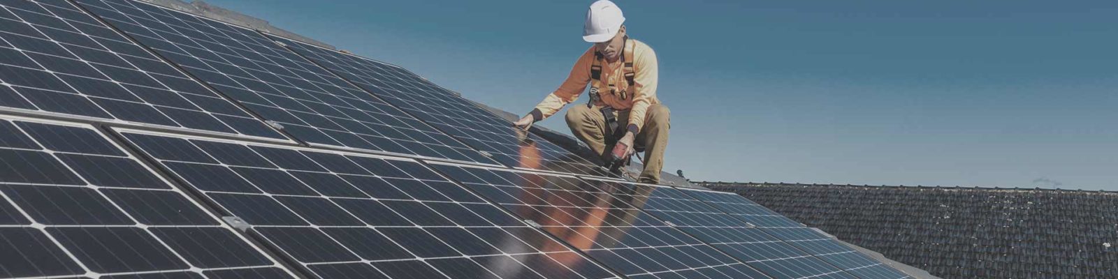 découvrez tout ce qu'il faut savoir sur la réglementation photovoltaïque en france : lois, normes, aides financières et démarches à suivre pour installer des panneaux solaires en toute légalité.