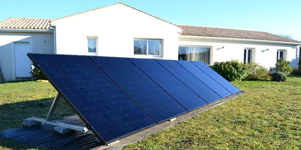 découvrez les dernières réglementations en matière de photovoltaïque en france. informez-vous sur les lois, les normes et les incitations financières qui régissent l'installation de panneaux solaires, afin de maximiser votre investissement tout en respectant l'environnement.