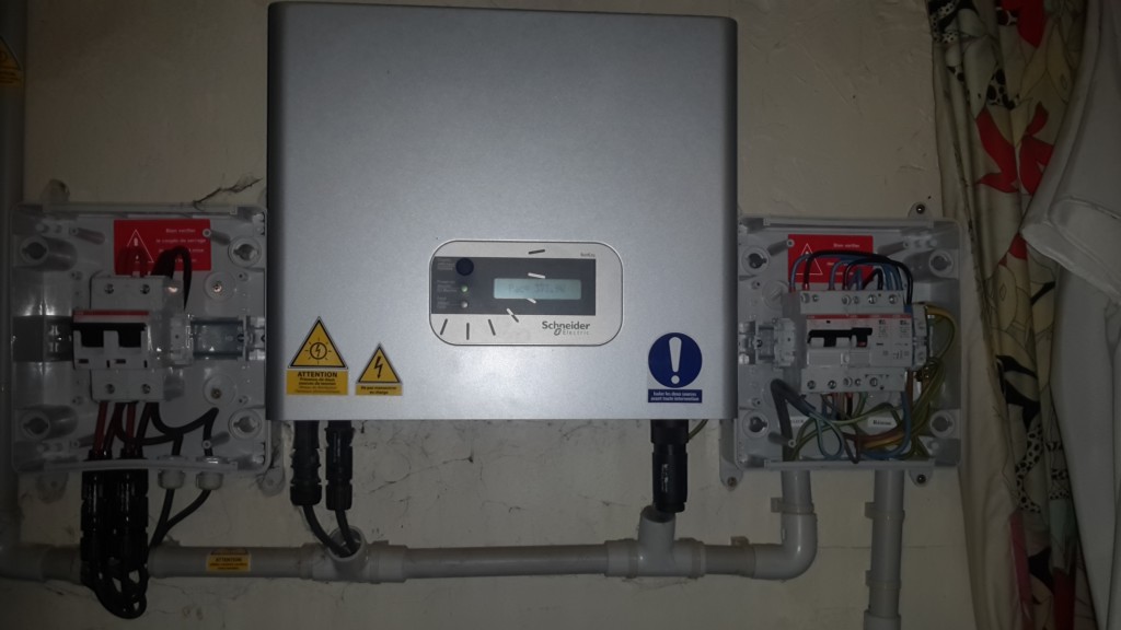 reparer-onduleur-photovoltaique-1 Réparer un onduleur dans une installation photovoltaïque : guide pratique pour les entreprises