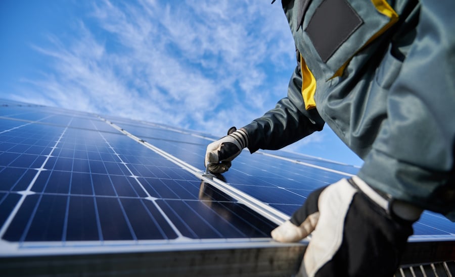 revision-installations-photovoltaiques Obligation de révision des installations photovoltaïques : ce que vous devez savoir