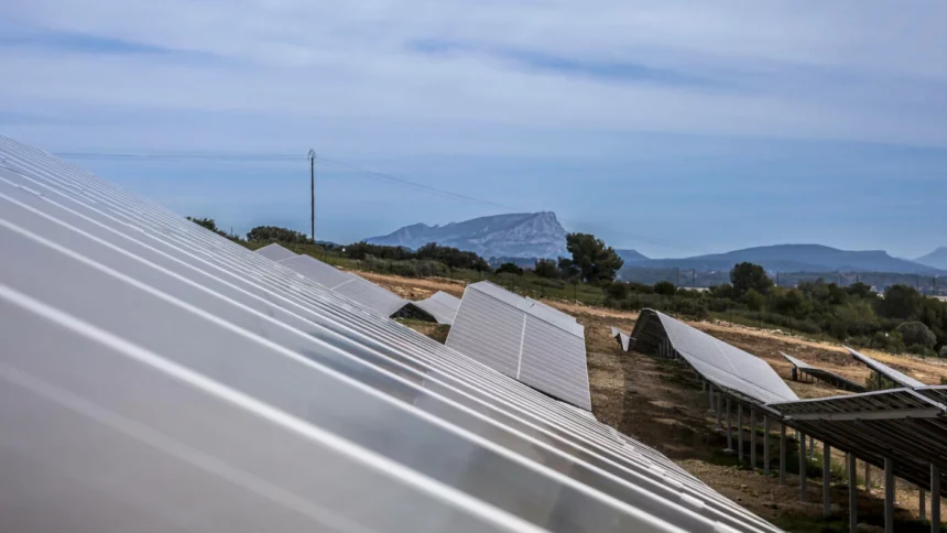richesse-panneaux-photovoltaiques Découvrez pourquoi acheter des panneaux photovoltaïques pourrait vous rendre riche en un rien de temps !