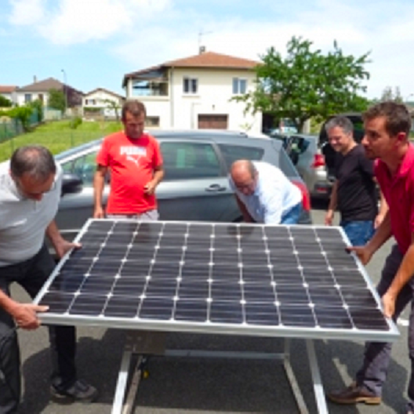 découvrez notre stage photovoltaïque, une formation immersive qui vous permettra d'acquérir des compétences pratiques et théoriques sur l'énergie solaire. apprenez à concevoir, installer et entretenir des systèmes photovoltaïques tout en participant à des projets concrets. rejoignez-nous pour contribuer à un avenir durable!
