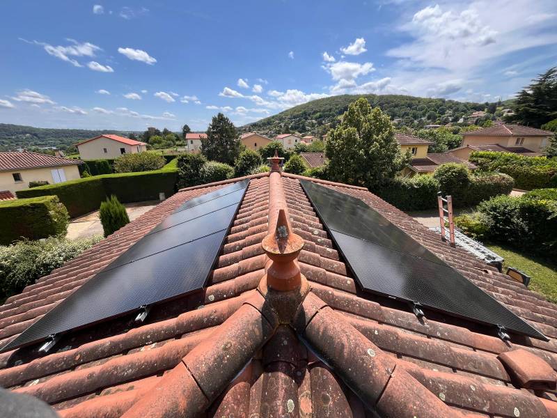 surimposition-photovoltaiques-economies-2 Découvrez comment la surimposition des panneaux photovoltaïques peut doubler vos économies