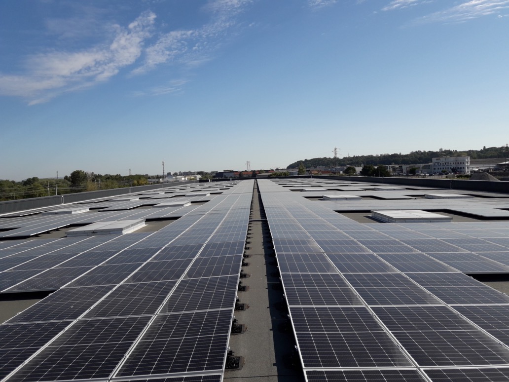 toitures-photovoltaiques-1 Autorisation pour l'installation de toitures photovoltaïques : ce qu'il faut savoir