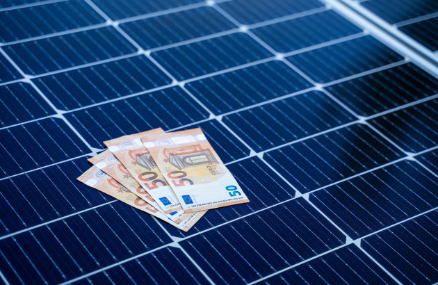 découvrez le coût d'installation d'un système photovoltaïque de 9 kwc. cette guide vous offre des informations détaillées sur les prix, les aides disponibles et les économies d'énergie possibles, afin de vous aider à prendre une décision éclairée pour votre projet d'énergie renouvelable.