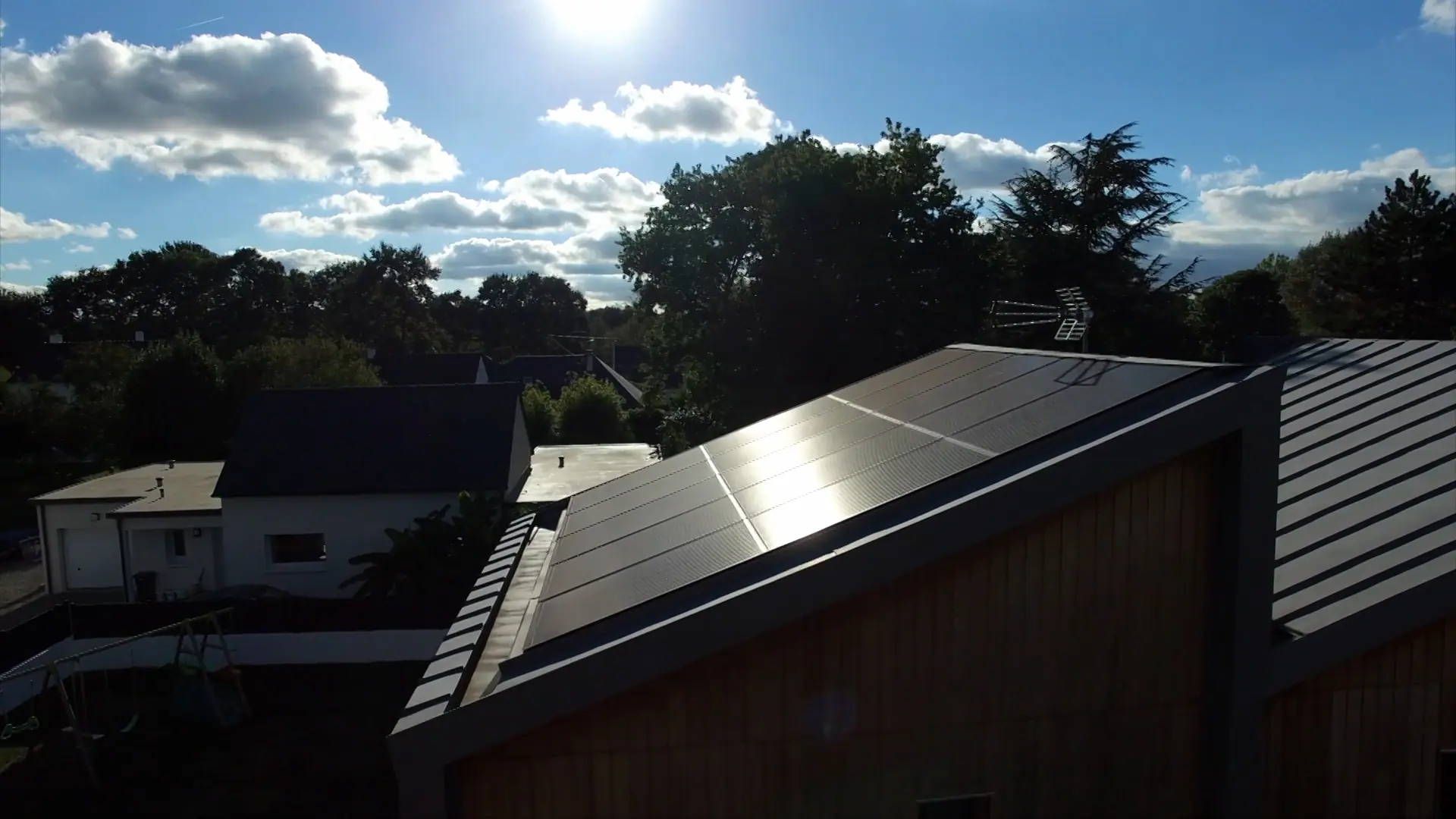 cout-toiture-photovoltaique-400m2 Coût d'installation d'une toiture photovoltaïque de 400m2