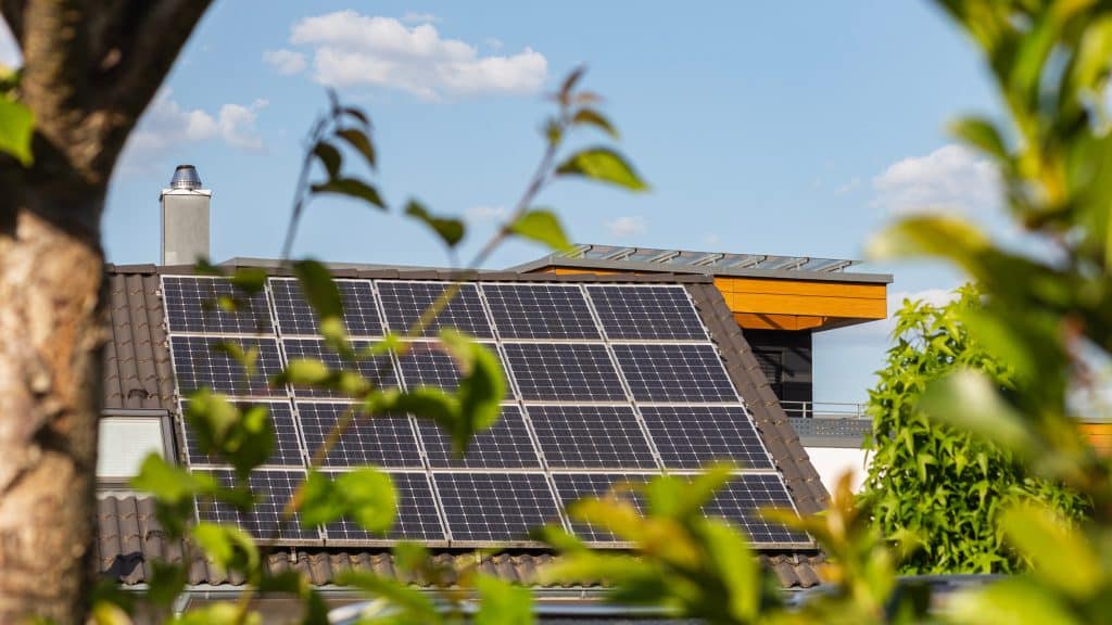 credit-dimpot-panneaux-photovoltaiques-2025-2 Crédit d'impôt pour l'installation de panneaux photovoltaïques en 2025 : ce que vous devez savoir
