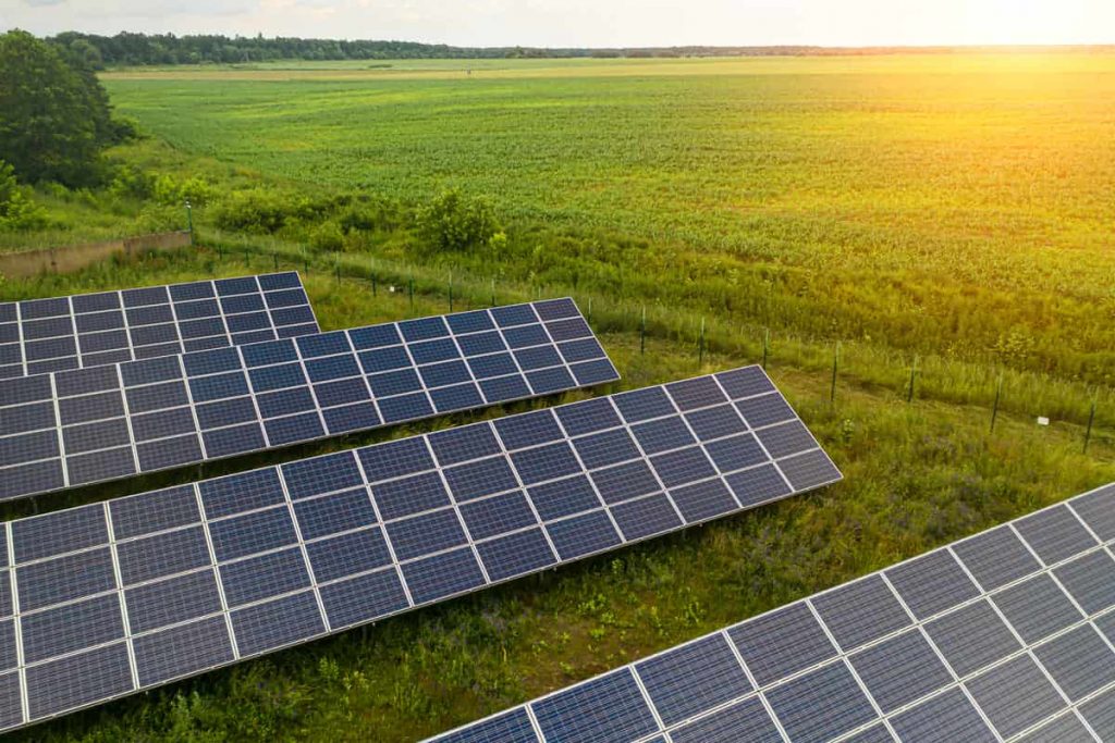 obtenez votre devis personnalisé pour l'installation de champs photovoltaïques. comparez les offres et trouvez la solution idéale pour profiter de l'énergie solaire tout en réduisant votre facture d'électricité.