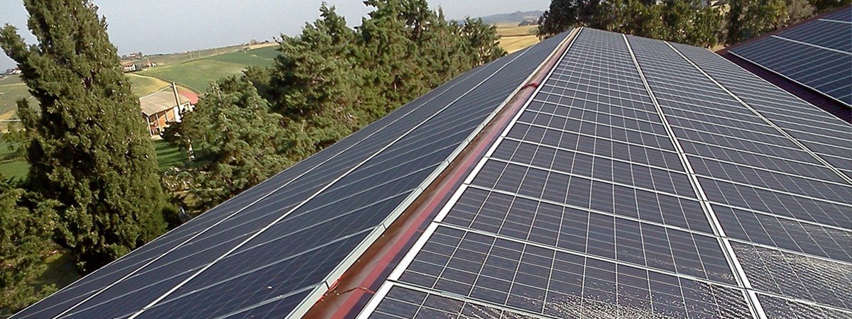 enjeux-juridiques-panneaux-photovoltaiques Dkmb avocats : comprendre les enjeux juridiques des procès liés à l'installation de panneaux photovoltaïques