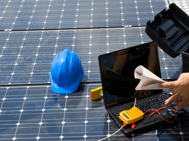 garantie-decennale-panneaux-photovoltaiques Garantie décennale pour l'installation de panneaux photovoltaïques : ce qu'il faut savoir