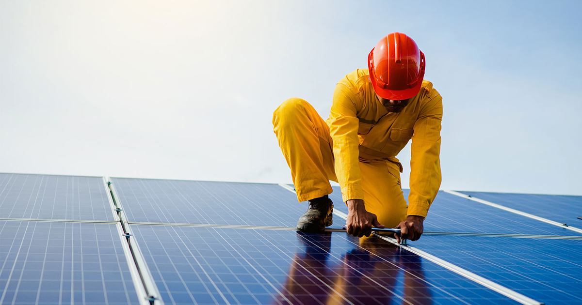 guide-panneaux-photovoltaiques-mayenne-1 Installation de panneaux photovoltaïques en Mayenne : guide pratique