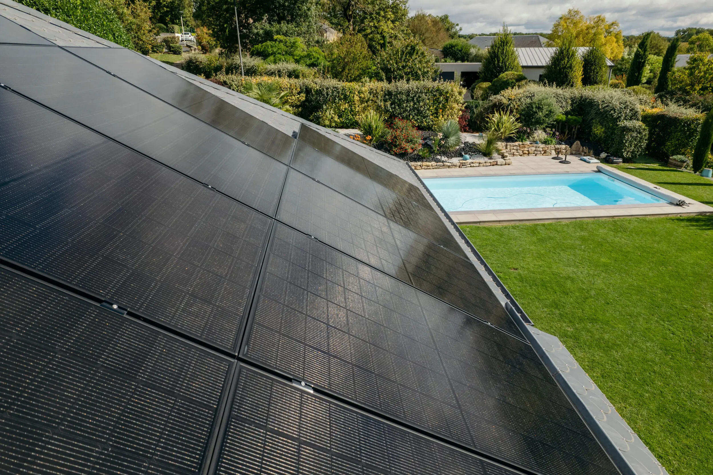 guide-panneaux-photovoltaiques-oyonnax Installation de panneaux photovoltaïques à Oyonnax : Guide complet