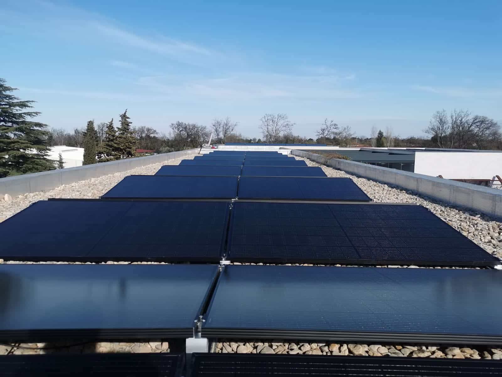 guide-panneaux-photovoltaiques-perpignan-1 Installation de panneaux photovoltaïques à Perpignan : guide pratique pour réussir votre projet