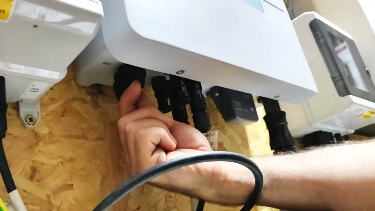 découvrez notre formation sur l'habilitation bp et photovoltaïque, qui vous permettra d'acquérir les compétences nécessaires pour travailler dans le secteur de l'énergie solaire. apprenez les normes de sécurité, les techniques d'installation et d'entretien des panneaux photovoltaïques pour garantir des interventions efficaces et sécurisées.