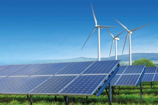 installation-eoliennes-panneaux-photovoltaiques-1 Informatif : comprendre l'installation et l'exploitation des éoliennes et des panneaux photovoltaïques