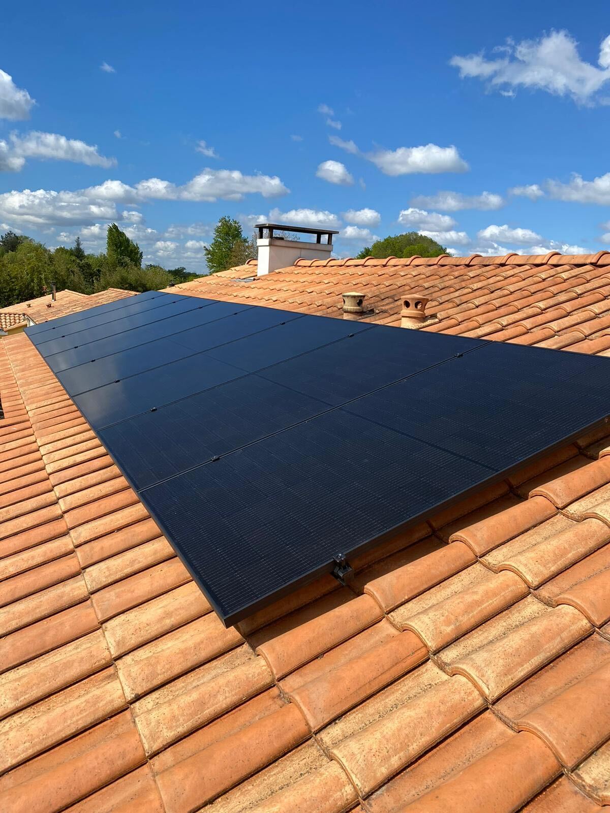 découvrez l'installation des panneaux photovoltaïques aeg, une solution durable et efficace pour produire votre propre électricité. profitez d'une énergie renouvelable et réduisez votre facture d'électricité tout en contribuant à la protection de l'environnement. contactez-nous pour une installation professionnelle et personnalisée.