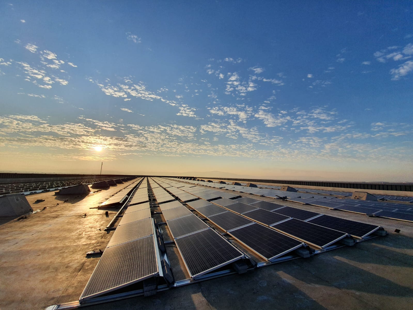 integration-esthetique-photovoltaique Installation photovoltaïque : intégration esthétique sur votre toiture