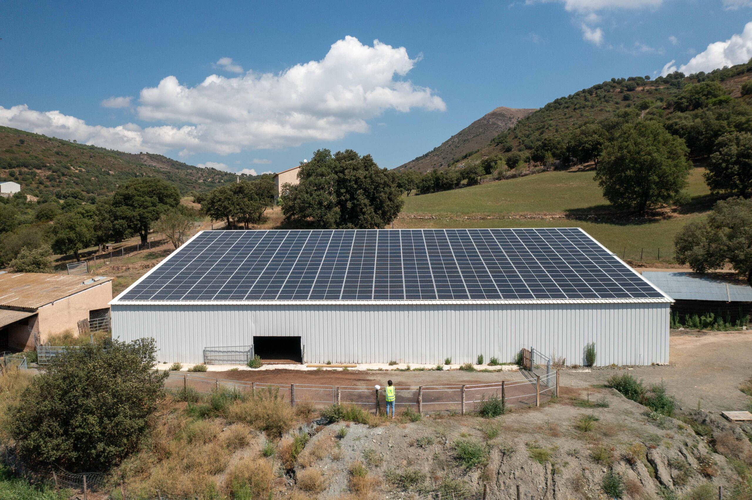 jeunes-et-serres-photovoltaiques-3 Installation d'un jeune avec des serres photovoltaïques : enjeux et perspectives