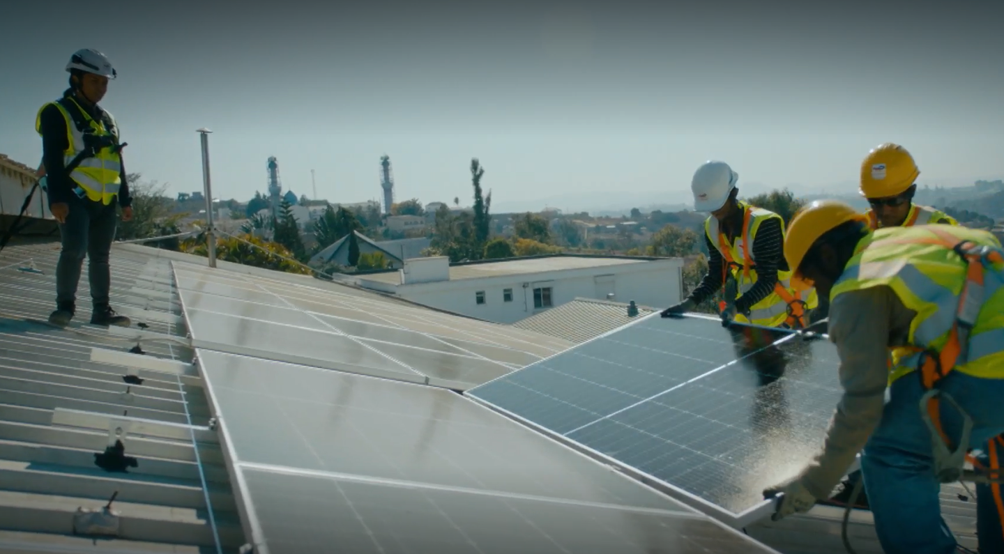 panneaux-photovoltaiques-a-madagascar Installation de panneaux photovoltaïques à Madagascar : guide pratique et avantages