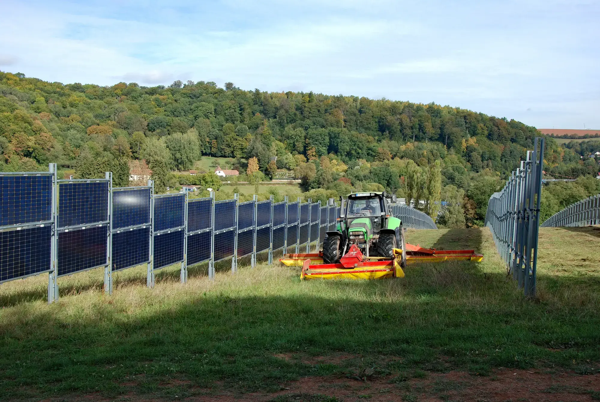 panneaux-photovoltaiques-agricoles Installation de panneaux photovoltaïques sur les bâtiments agricoles : conseils et étapes