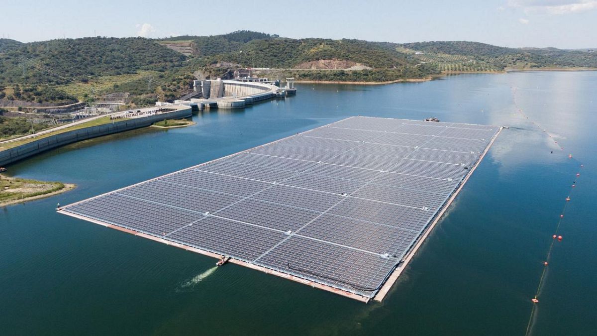 découvrez les avantages des panneaux photovoltaïques en mer du nord, une solution écologique et économique pour produire de l'énergie renouvelable. informez-vous sur les technologies innovantes, les installations, et les bénéfices d'une transition énergétique respectueuse de l'environnement dans cette région dynamique.