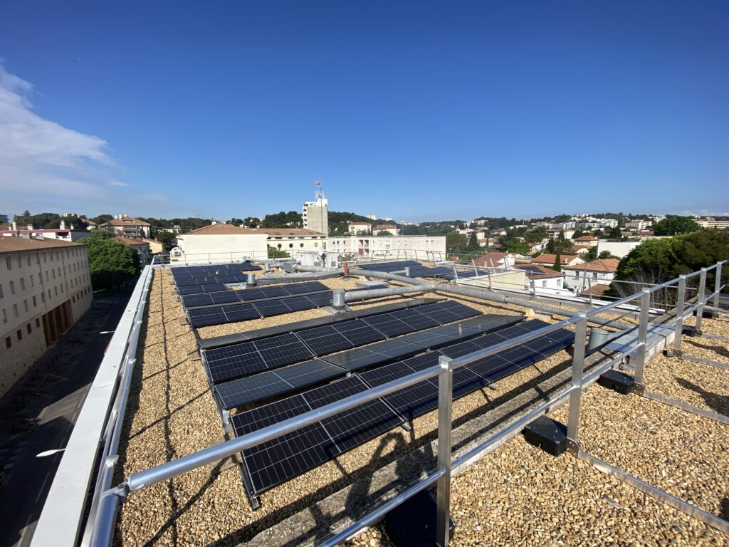 découvrez les avantages des panneaux photovoltaïques à nîmes : économisez sur vos factures d'énergie et contribuez à la transition énergétique. bénéficiez d'une énergie propre et renouvelable, tout en augmentant la valeur de votre propriété.