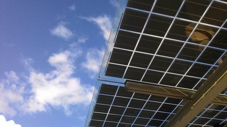 découvrez nos panneaux photovoltaïques à orvault, une solution écologique et économique pour produire votre propre électricité. optimisez votre consommation d'énergie tout en contribuant à la protection de l'environnement.