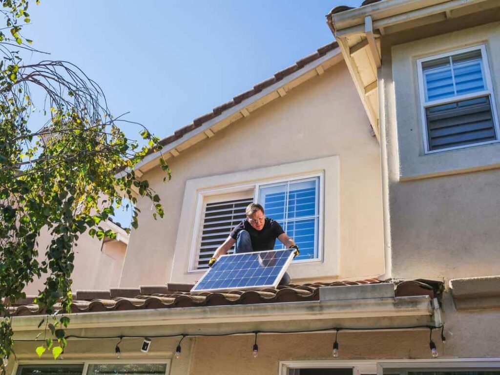 découvrez comment l'installation de panneaux solaires peut augmenter la valeur de votre bien immobilier. explorez les avantages économiques et écologiques de cette technologie durable qui attire de plus en plus d'acheteurs sur le marché immobilier.