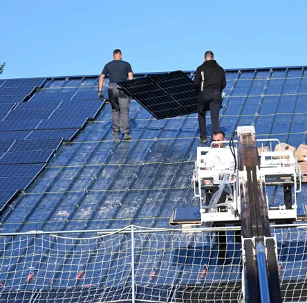 photovoltaique-agriculteurs Énergie Rhône Vallée : installation photovoltaïque et aide aux agriculteurs