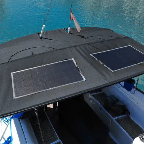 découvrez comment optimiser l'énergie de votre bateau grâce aux systèmes photovoltaïques. apprenez les avantages de l'énergie solaire en mer, les équipements adaptés, et les conseils d'installation pour naviguer de manière écologique et autonome.