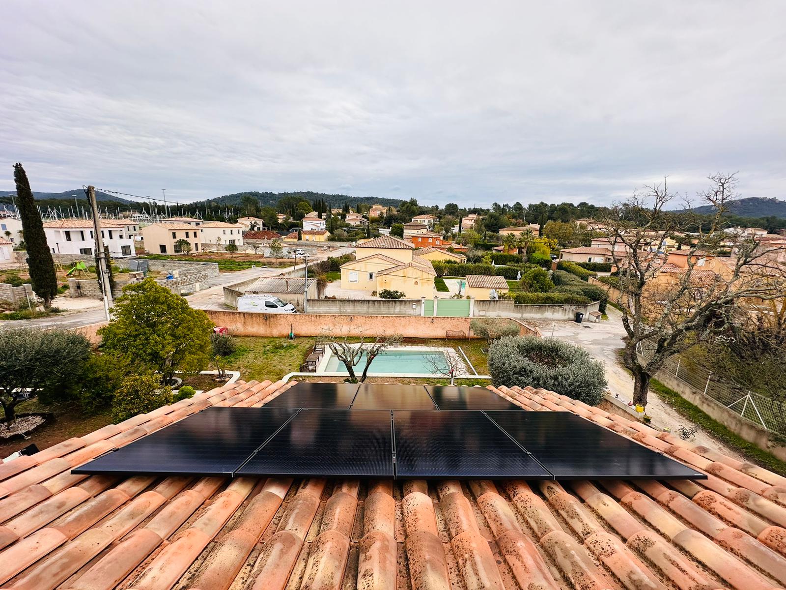 découvrez les solutions photovoltaïques dans le var pour produire votre propre électricité verte. profitez des avantages de l'énergie solaire, diminuez votre facture énergétique et contribuez à la préservation de l'environnement. contactez-nous pour un devis personnalisé.