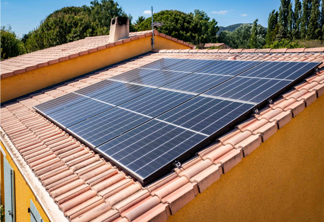 salaire-panneaux-solaires-1 Installation et maintenance de panneaux solaires photovoltaïques : quel salaire attendre ?