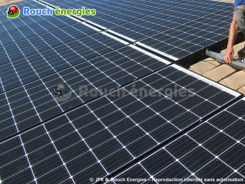 causes-et-solutions-photovoltaiques-1 Installation photovoltaïque hs : comprendre les causes et les solutions