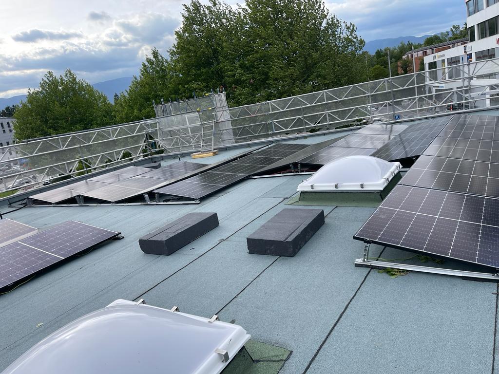 installation-solaire-geneve-1 Installation solaire photovoltaïque à Genève : tout ce que vous devez savoir