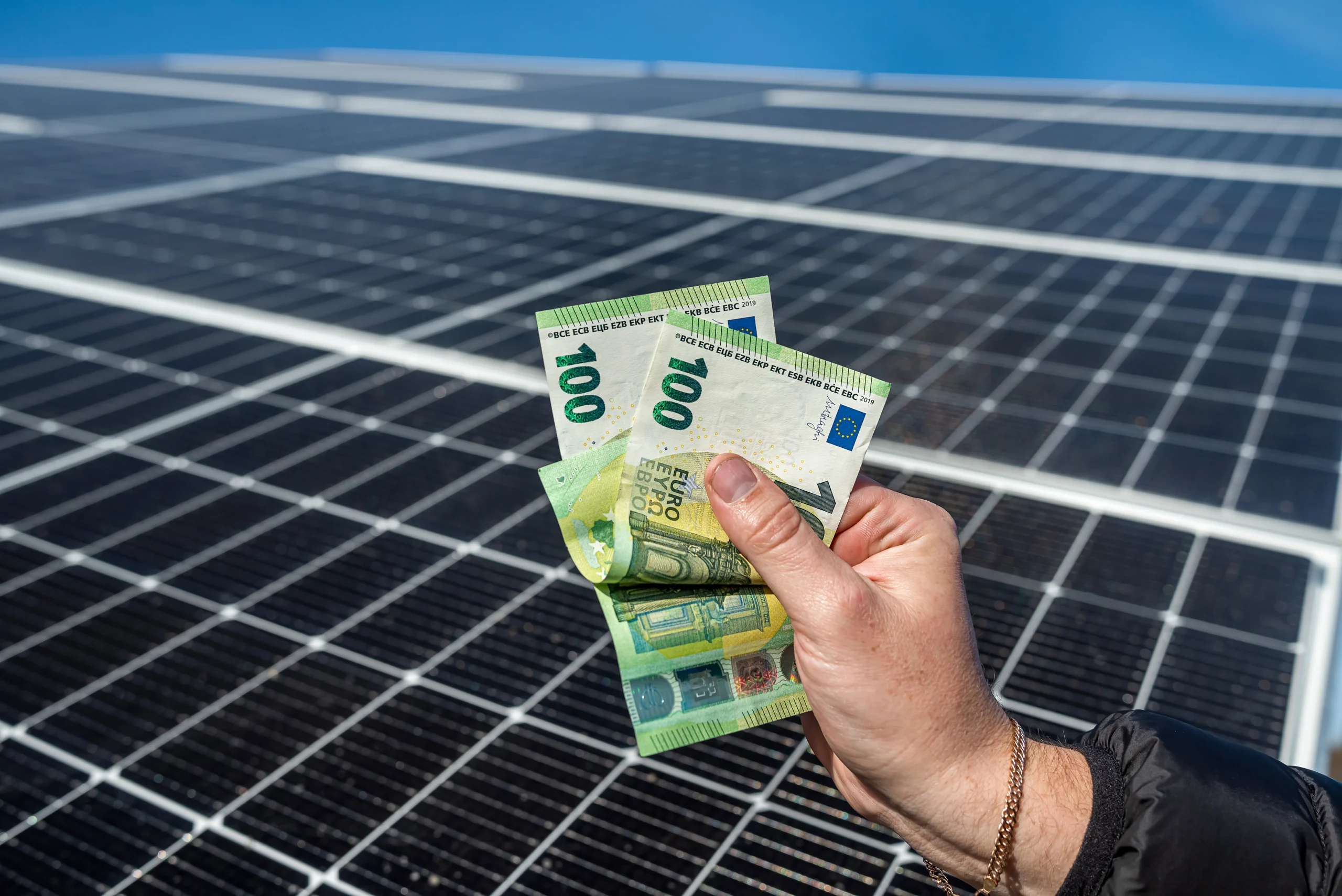 photovoltaique-en-suisse-prix-et-subventions Installation photovoltaïque en Suisse : comprendre les prix et les subventions