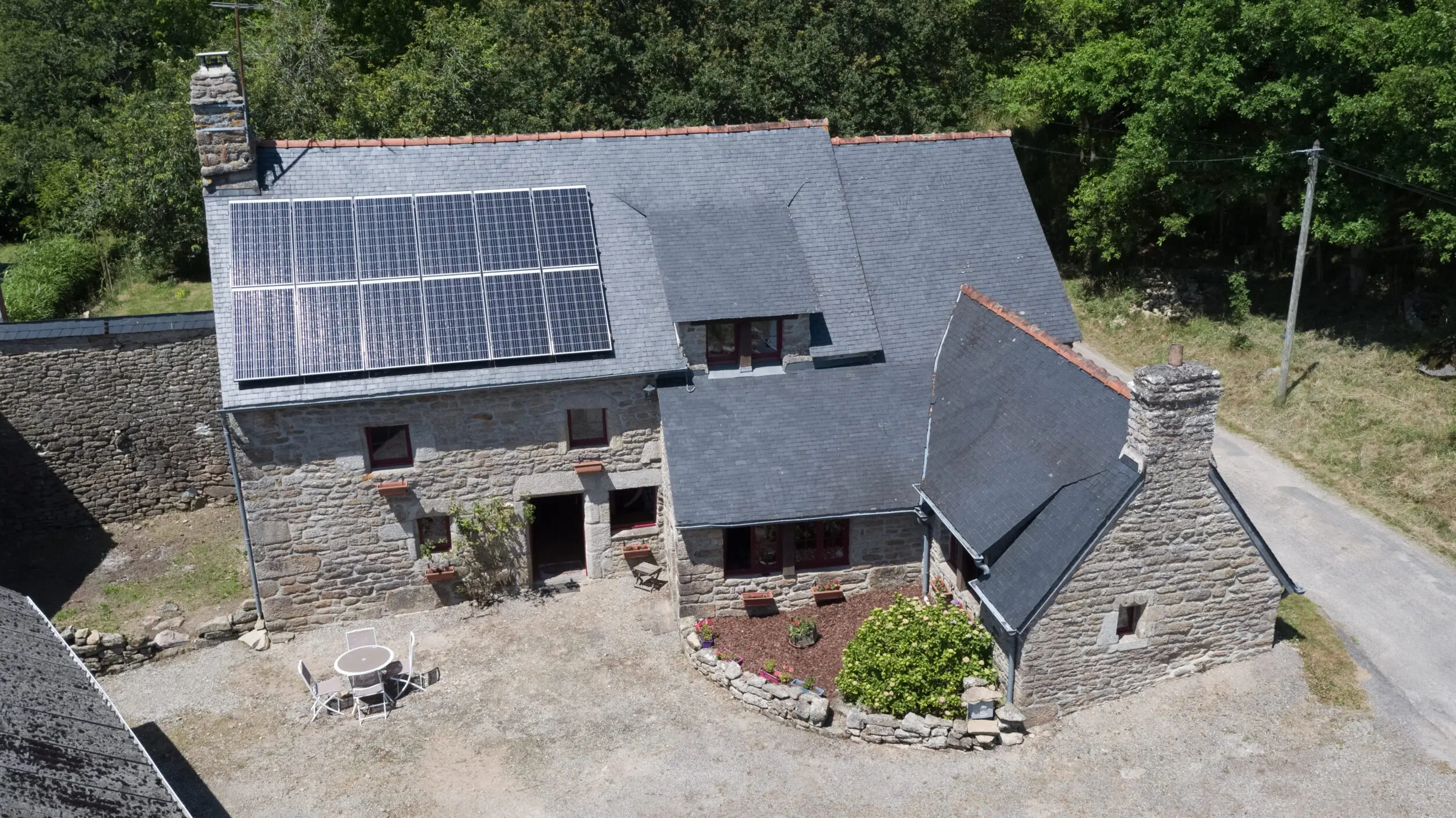 photovoltaique-mairie-alsace Installation photovoltaïque sur le toit de la mairie d'Alsace : enjeux et bénéfices