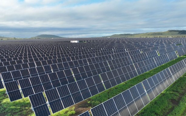 découvrez les avantages du photovoltaïque sur muraille : une solution innovante et esthétique pour maximiser la production d'énergie solaire tout en préservant vos espaces urbains. transformez vos murs en sources d'énergie renouvelable eficaces!