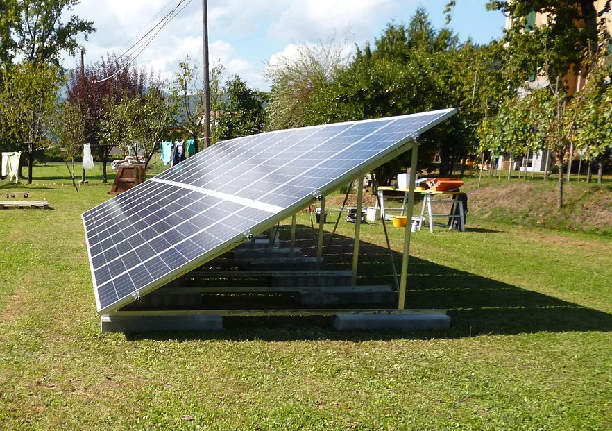 guide-installation-photovoltaique-1 Kit petite installation photovoltaïque : tout ce qu'il faut savoir pour bien débuter