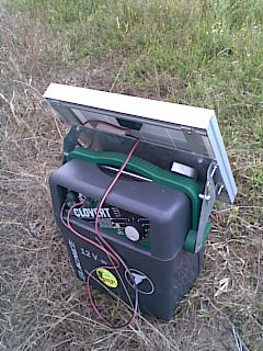 installation-cloture-electrique-photovoltaique-1 Guide complet pour une installation de clôture électrique photovoltaïque