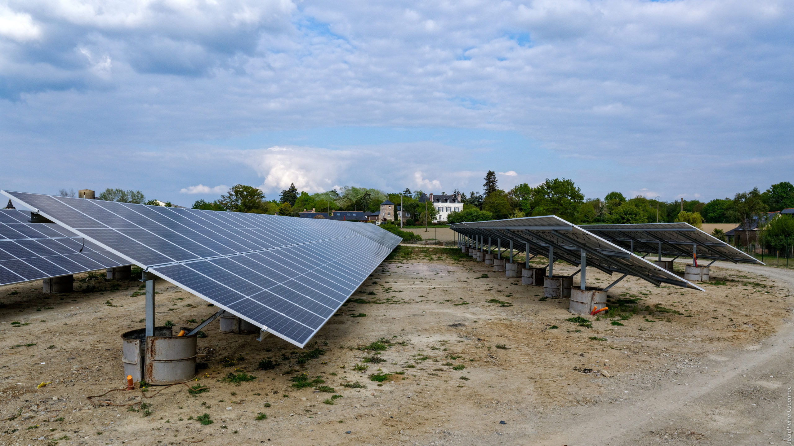 panneaux-photovoltaiques-a-bruz-2 Le taux d'installation des panneaux photovoltaïques à Bruz : état des lieux et perspectives