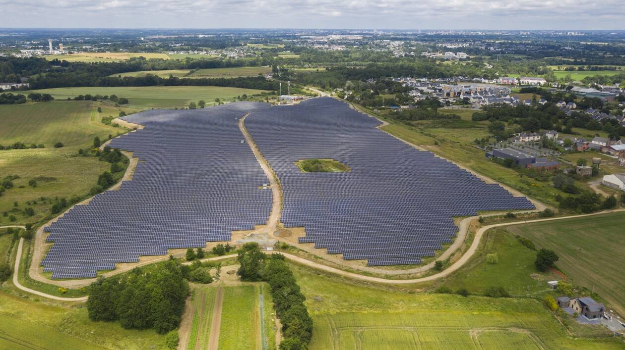 panneaux-photovoltaiques-a-bruz-3 Le taux d'installation des panneaux photovoltaïques à Bruz : état des lieux et perspectives