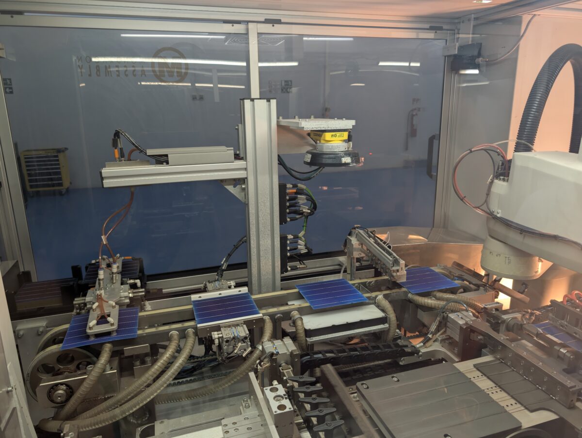 panneaux-photovoltaiques-en-algerie-1 Projet d'installation de panneaux photovoltaïques en Algérie : enjeux et opportunités