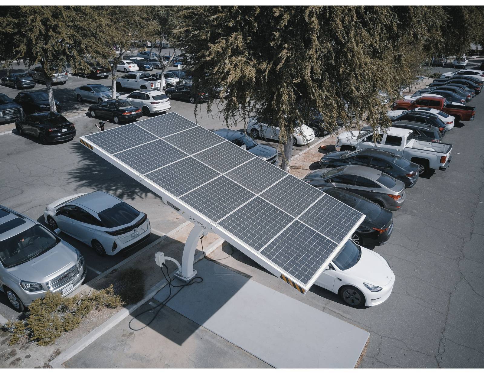 découvrez nos solutions photovoltaïques à châteaurenard pour optimiser votre production d'énergie renouvelable. profitez des avantages du solaire et réduisez vos factures d'électricité tout en préservant l'environnement.