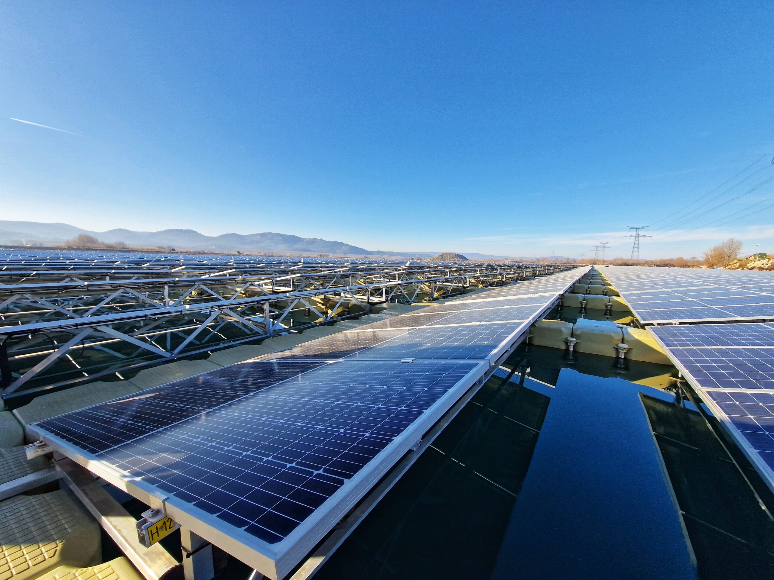 decouverte-centrale-photovoltaique-alpes-1 Découverte immersive de la centrale photovoltaïque du Grand Marché des Alpes